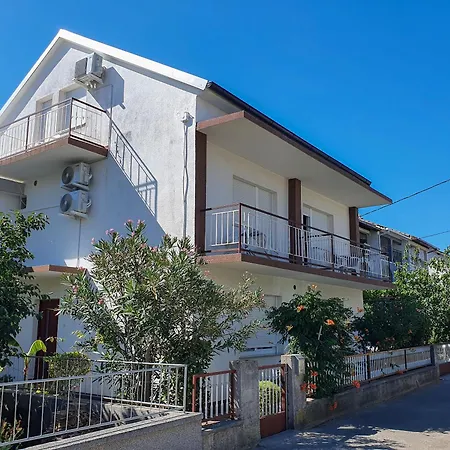 Apartment And Jengic Vodice