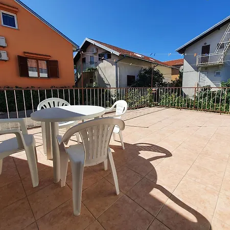 And Jengic 아파트