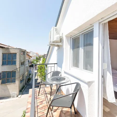Apartman And Jengic Vodice