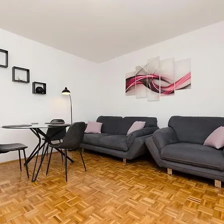 Apartman And Jengic